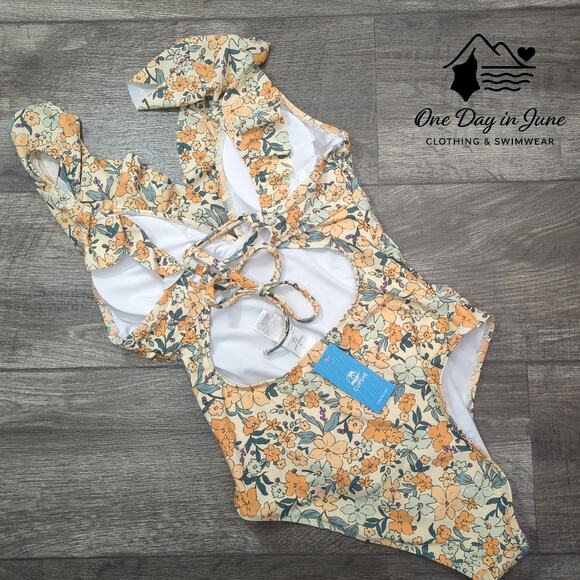 Cupshe Ditsy Daisy Ruffle Lace Up Back One Piece Swimsuit Size M - Picture 7 of 7